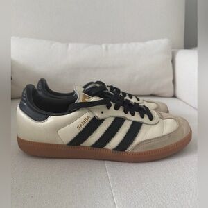 Adidas Samba OG Cream White / Core Black / Sand Strata Great Condition!